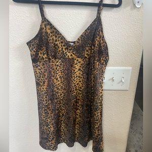 Victoria Secret, vintage, 90’s velvet leopard print night gown